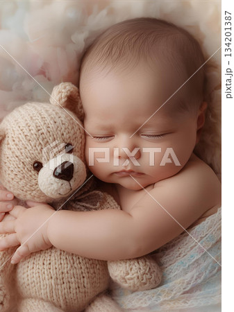 スヤスヤ眠る赤ちゃん 134201387