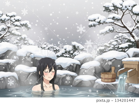 雪見風呂で癒される女性 134201447