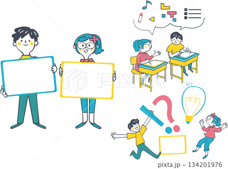 タブレット学習を楽しむ小学生と案内ボードのイラストセット　ICT教育やひらめきを伝える手書き素材 134201976