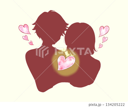 ハートを持つ男女　シルエット 134205222