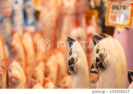 アジアンオールドバザールの木製ネコ雑貨 134208817