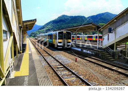 水郡線・常陸大子駅に停まる… 『キハE130系』 水郡線・常陸大子駅に停まる… 『キハE130系』 134209267