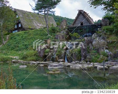 世界遺産白川郷の野外博物館合掌造り民家園の風景 134210819