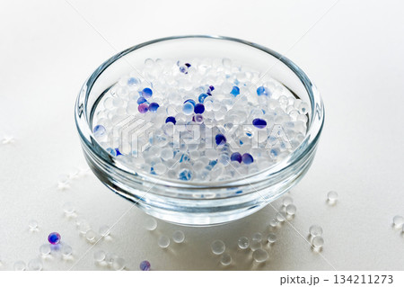 シリカゲル　乾燥剤の中身 134211273