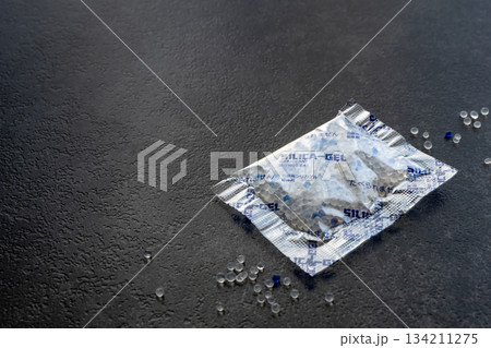 乾燥剤 シリカゲル 乾燥剤 シリカゲル 134211275