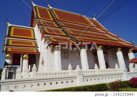 タイ アユタヤ アユタヤ歴史公園のウィハーン・プラモンコンボーピット タイ アユタヤ アユタヤ歴史公園のウィハーン・プラモンコンボーピット 134211944