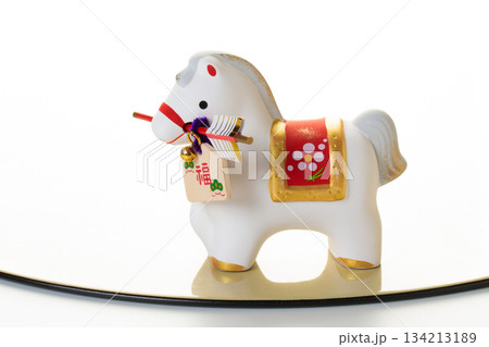 干支うま年の置物 干支うま年の置物 134213189