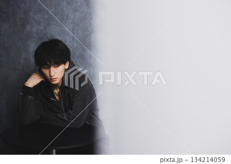 男性のポートレート　 134214059