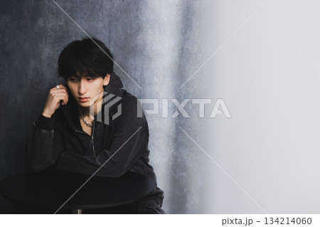 男性のポートレート　 134214060