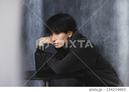 男性のポートレート　 134214063