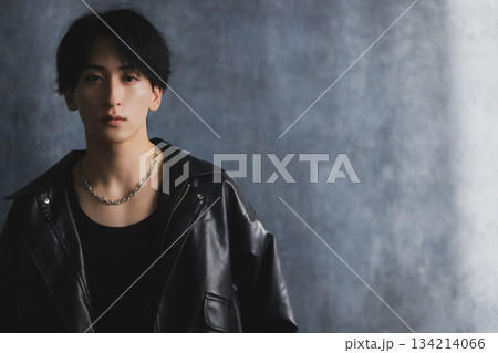 男性のポートレート　 134214066
