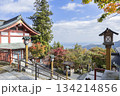 紅葉の武蔵御嶽神社山頂 134214856