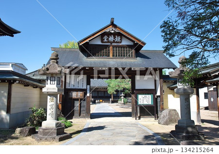 岐阜県飛騨市:古川町／円光寺 山門 134215264