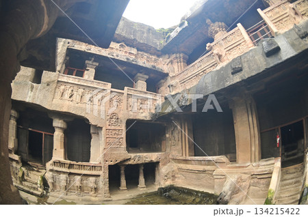 The Jain religious sites and art at the Elora Caves,a UNESCO World Heritage Site,are one of the world's largest collections of rock-cut temples, dating back to 600-1000 AD. 134215422