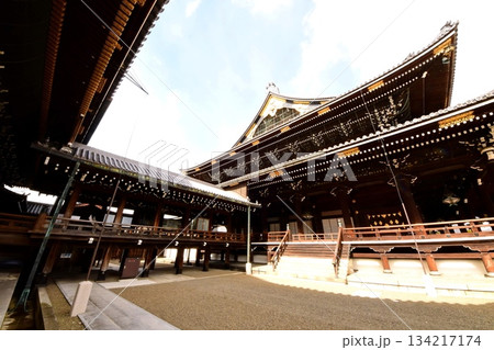 京都府　東本願寺・御影堂（重要文化財） 京都市 下京区 常葉町　2022年2月 134217174