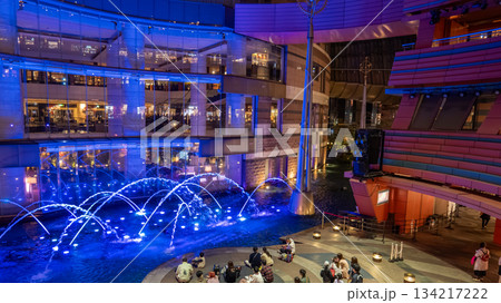 イルミネーションが輝く駅 イルミネーションが輝く駅 134217222