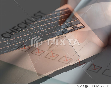 タスク管理やチェック作業をイメージ写真 134217254