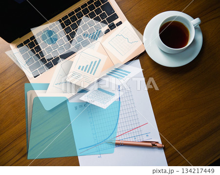 パソコン、グラフ、フォルダ、コーヒー 134217449