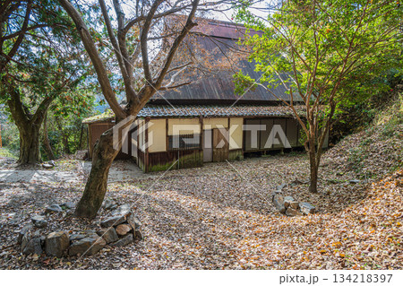 京都府笠置町の山中にある廃屋 京都府笠置町の山中にある廃屋 134218397