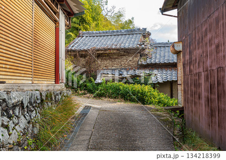 京都府笠置町の山中にある廃屋 134218399