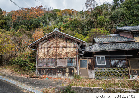 京都府笠置町の山中にある廃屋 134218403
