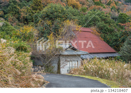 京都府笠置町の山中にある廃屋 134218407