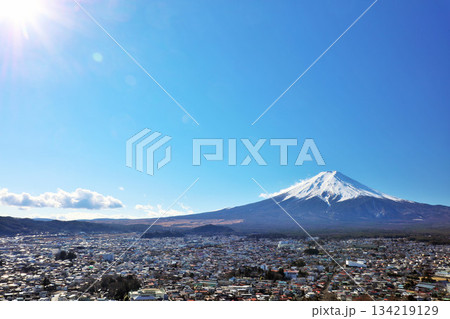 山梨県 青空の富士山 山梨県 青空の富士山 134219129