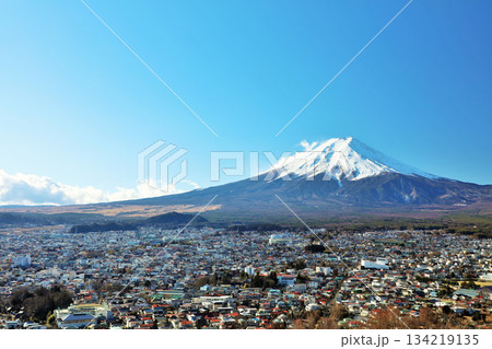 山梨県 青空の富士山 山梨県 青空の富士山 134219135