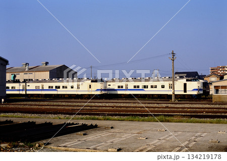 2007年 工場で解体を待つ419系電車 2007年 工場で解体を待つ419系電車 134219178
