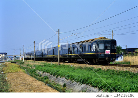 2007年 旧北陸本線を走る24系寝台特急トワイライトエクスプレス 2007年 旧北陸本線を走る24系寝台特急トワイライトエクスプレス 134219186