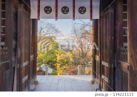 「岡山県」(12月)【神社】 倉敷市の阿智神社 本殿から見える倉敷の街並み 「岡山県」(12月)【神社】 倉敷市の阿智神社 本殿から見える倉敷の街並み 134221115