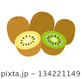 ゴールドキウイとグリーンキウイ 134221149