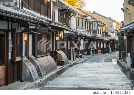 「岡山県」(12月)【観光地】倉敷市美観地区の古き良き街並み 「岡山県」(12月)【観光地】倉敷市美観地区の古き良き街並み 134221389