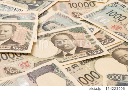 日本紙幣 134223906