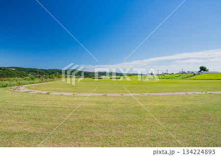 浜松市の天竜川河川敷の風景(静岡県) 134224893