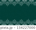 雪の結晶模様のイラスト背景素材~深緑色~ 雪の結晶模様のイラスト背景素材~深緑色~ 134227000