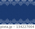 雪の結晶模様のイラスト背景素材~紺色~ 雪の結晶模様のイラスト背景素材~紺色~ 134227004