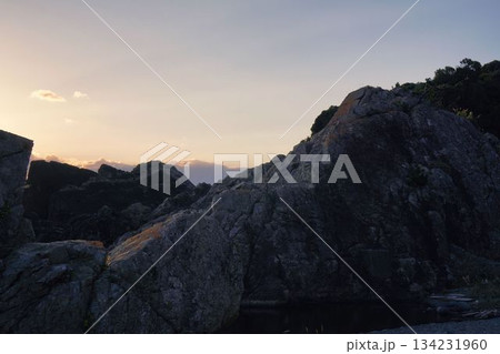 荒れた大地 134231960