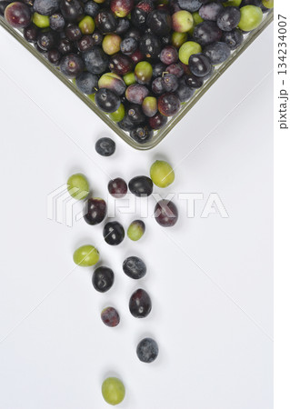 Spilled Mixed Olives 134234007