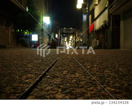 夜の商店街 夜の商店街 134234326