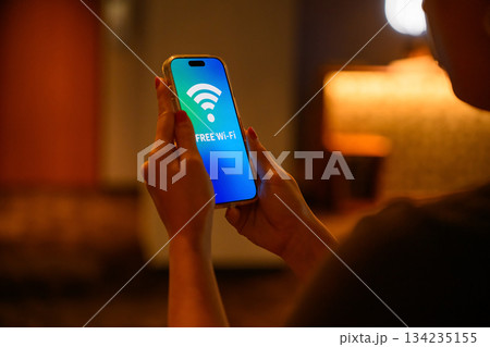 スマホで無料Wi-Fi接続 スマホで無料Wi-Fi接続 134235155