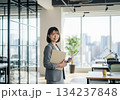 ビジネスウーマン ビジネスウーマン 134237848