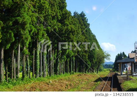 山形鉄道からの車窓風景 蚕桑駅 山形鉄道からの車窓風景 蚕桑駅 134238555