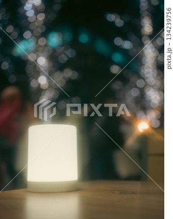 クリスマス景色の街並み クリスマス景色の街並み 134239756