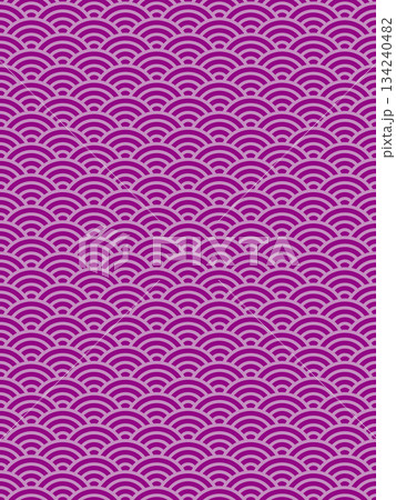 紫色の青海波のパターン 134240482