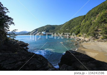 徳島県美波町 恵比須洞 遊歩道からの風景 徳島県美波町 恵比須洞 遊歩道からの風景 134241596