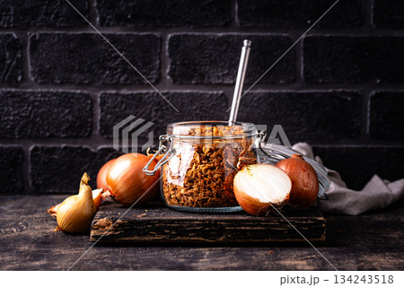 Bowl with chopped fried crispy onions 134243518