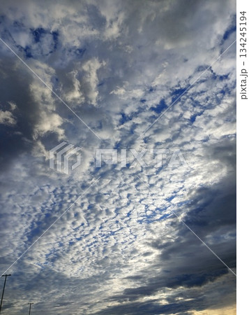 秋の空、羊雲 秋の空、羊雲 134245194