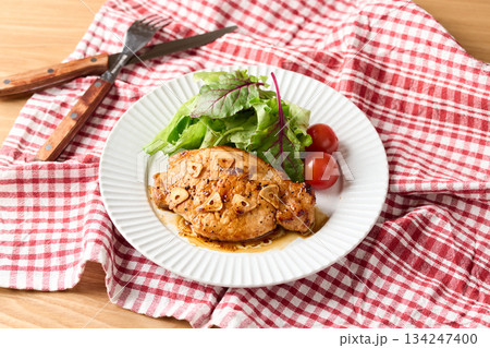 豚ロースのガーリックソテー 134247400