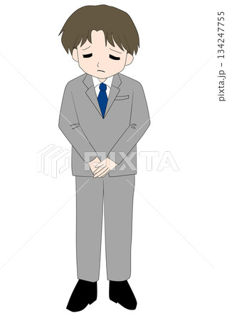 謝罪して頭を下げる悲しいビジネスマン 134247755